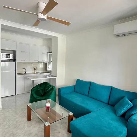 Charm Hideaway Apartment Tirana