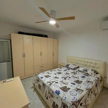 Apartment Charm Hideaway *
